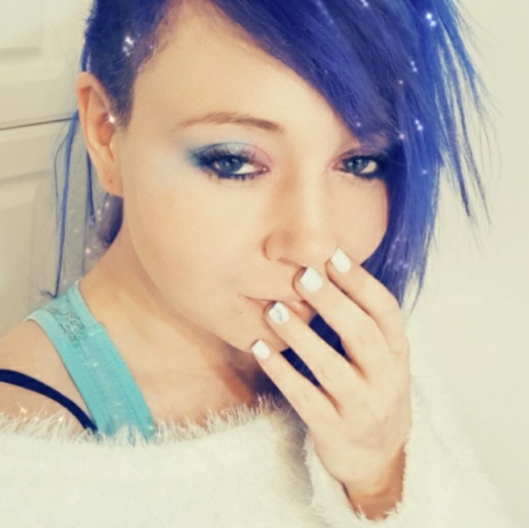 Meet your Queen, Taylor - Picture 3 of 8